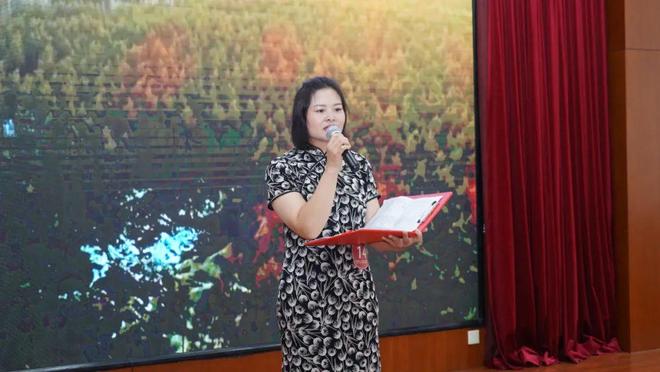 姨来了技能大赛暨第三季度最美家政人表彰大会圆满落幕开元棋牌做知识分子阿姨展巾帼家政风采2024年阿(图6)