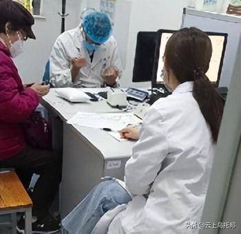门做饭月入两万一天6单网友曝光细节开元棋牌app女子穿“瑜伽裤”上(图3)